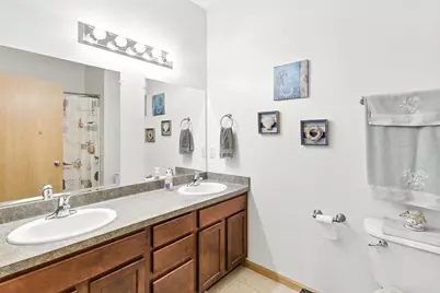 711 Cherokee Path, Lake Mills, WI 53551 - Photo 13