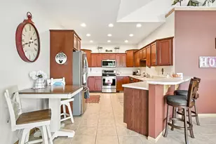 711 Cherokee Path, Lake Mills, WI 53551 - Photo 5