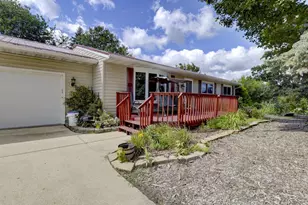 2765 Oak Knoll Ln, Stoughton, WI 53589 - Photo 3