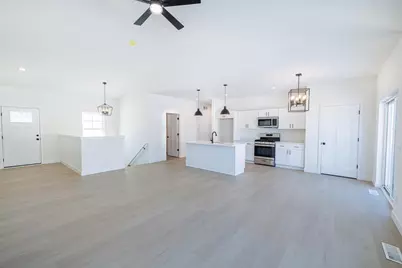 1833 E Kyle Circle, Beloit, WI 53511 - Photo 9