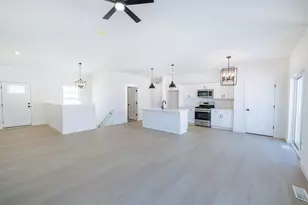 1833 E Kyle Circle, Beloit, WI 53511 - Photo 9