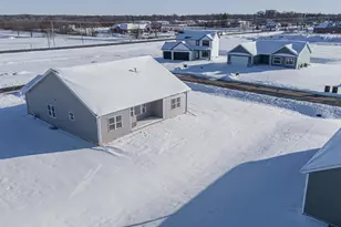 1739 E Kyle Circle, Beloit, WI 53511 - Photo 31