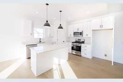 1739 E Kyle Circle, Beloit, WI 53511 - Photo 7