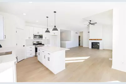 1739 E Kyle Circle, Beloit, WI 53511 - Photo 5