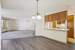 4005 Mackinac Dr, Janesville, WI 53546 - Photo 19