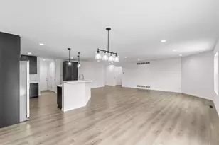 692 N Main St, Fall River, WI 53932 - Photo 15