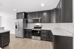 692 N Main St, Fall River, WI 53932 - Photo 11