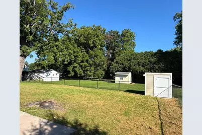 305 E Crocker Street, Fox Lake, WI 53933 - Photo 37