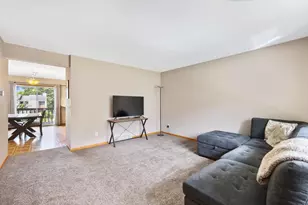 6973 Chester Dr, Madison, WI 53719 - Photo 17