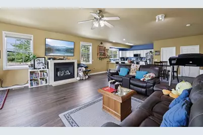 3097 Providence Street, Sun Prairie, WI 53590 - Photo 9