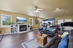 3097 Providence St, Sun Prairie, WI 53590 - Photo 9