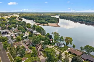 523 W Edgewater St, Portage, WI 53901 - Photo 75