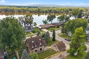 523 W Edgewater St, Portage, WI 53901 - Photo 77