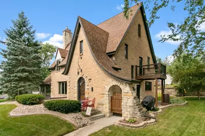 523 W Edgewater Street, Portage, WI 53901 - Photo 1