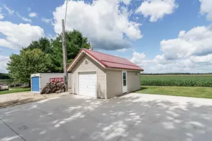 722 Maple Grove Rd, Edgerton, WI 53534 - Photo 13