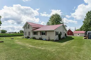 722 Maple Grove Rd, Edgerton, WI 53534 - Photo 11