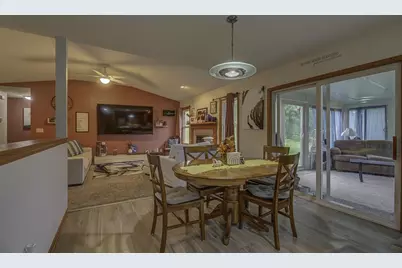 126 Deanna Drive, Janesville, WI 53536 - Photo 3