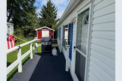 W211N11782 Hilltop Circle, Germantown, WI 53022 - Photo 3