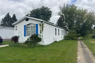 W211N11782 Hilltop Cir, Germantown, WI 53022 - Photo 25