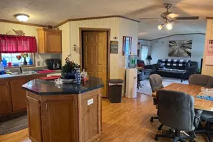 W211N11782 Hilltop Cir, Germantown, WI 53022 - Photo 9