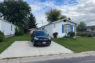 W211N11782 Hilltop Cir, Germantown, WI 53022 - Photo 23