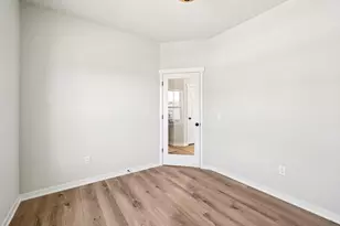 512 Shady St, Cottage Grove, WI 53527 - Photo 7