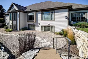 N35W23701 Auburn Ct, Pewaukee, WI 53072 - Photo 49