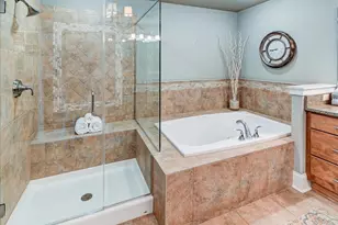 N35W23701 Auburn Ct, Pewaukee, WI 53072 - Photo 23