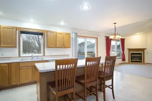 409 Savannah Trail, Pardeeville, WI 53954 - Photo 7