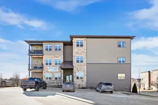 122 Wisconsin St, West Bend, WI 53095 - Photo 1