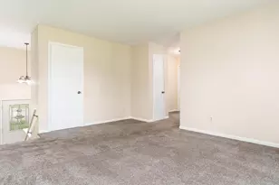 2066 S Masters St, Beloit, WI 53511 - Photo 15