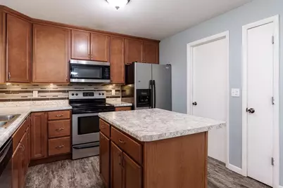 2066 S Masters Street, Beloit, WI 53511 - Photo 33