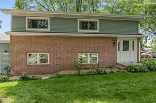 2066 S Masters St, Beloit, WI 53511 - Photo 3