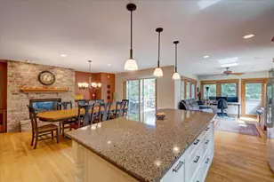 5834 Persimmon Dr, Fitchburg, WI 53711 - Photo 25