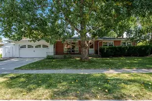 85 S Harmony Dr, Janesville, WI 53545 - Photo 1