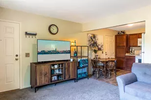 5351 Garden View Ct, Madison, WI 53713 - Photo 5