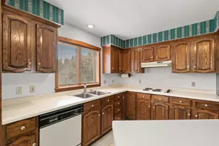 414 S Wisconsin St, Mineral Point, WI 53565 - Photo 9