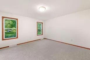 390 Meadow Ln, Columbus, WI 53925 - Photo 17