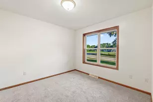 390 Meadow Ln, Columbus, WI 53925 - Photo 15