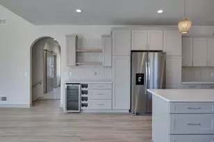 1113 N Division St, Waunakee, WI 53597 - Photo 11