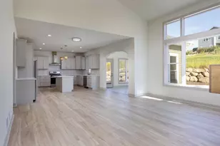 1113 N Division St, Waunakee, WI 53597 - Photo 7