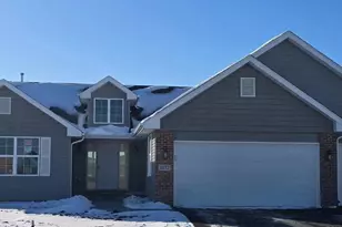 1072 E Birchwood Dr, Beloit, WI 53511 - Photo 1