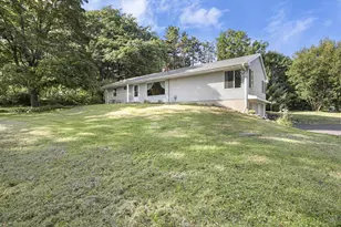 6064 Vroman Rd, Fitchburg, WI 53593 - Photo 3