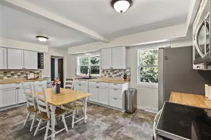 6064 Vroman Rd, Fitchburg, WI 53593 - Photo 15