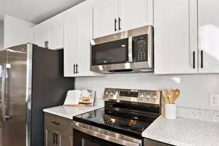 380-388 Lilac Ln, Stoughton, WI 53589 - Photo 17