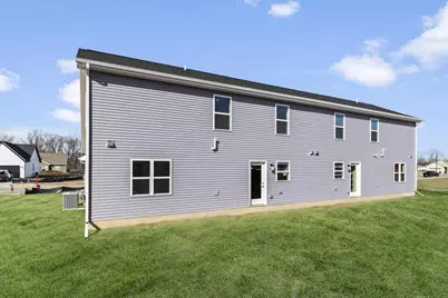 380-388 Lilac Lane, Stoughton, WI 53589 - Photo 5