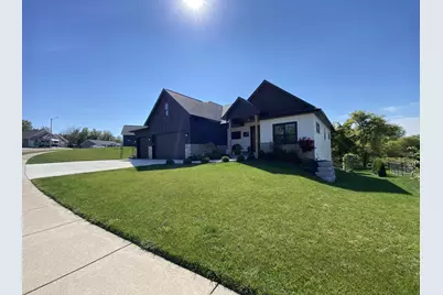 125 Nature's Trail, Fall River, WI 53932 - Photo 45