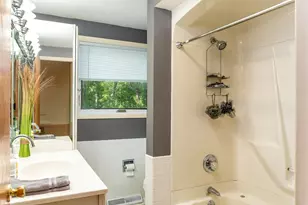 2329 Summit Dr, Janesville, WI 53548 - Photo 17