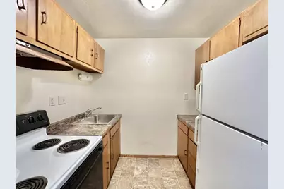 430 Harrison Avenue, Beloit, WI 53511 - Photo 3