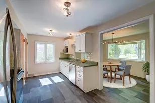 401 Merrill Crest Dr, Madison, WI 53705 - Photo 7